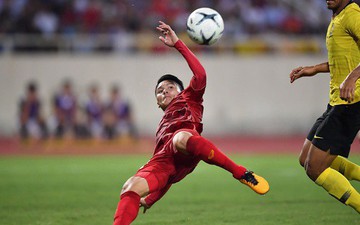 Thì ra là đây, bàn thắng của Quang Hải chính là màn tái hiện pha lập công đem về cúp vàng thế giới cho tuyển Đức của ngôi sao này