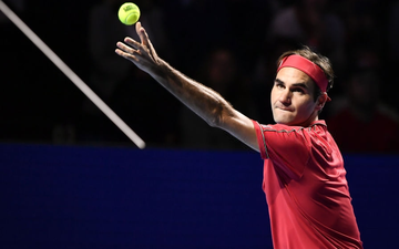 Hạ gục hot boy quần vợt, Federer nối dài thêm 2 kỷ lục khi giành vé vào chung kết Basel Open