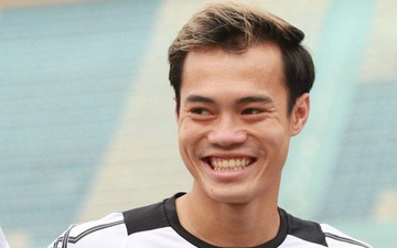 Văn Toàn “đại gia”, nhận nhiều tiền top đầu V.League 2019 nhờ giải Cầu thủ xuất sắc nhất trận