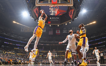NBA 19-20: Bứt phá mạnh mẽ ở hiệp 3, Los Angeles Lakers nhẹ nhàng vượt qua Memphis Grizzlies với kỷ lục cá nhân của Anthony Davis