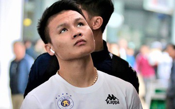 Do sự cố về thời tiết, Hà Nội FC không thể tái hiện màn diễu hành trên xe buýt 2 tầng như U23 Việt Nam trở về từ Thường Châu
