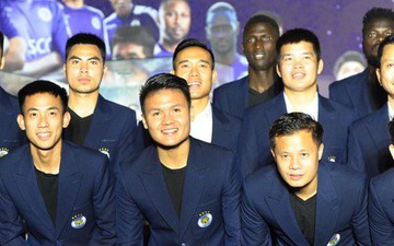 Lễ vinh danh CLB Hà Nội: Quang Hải và các đồng đội bảnh bao trong bộ vest lịch lãm, quẩy tung sân khấu cùng các ca sĩ khách mời