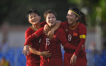 Tuyển nữ Việt Nam ăn mừng cảm xúc với bàn thắng vào lưới Thái Lan ở SEA Games 30
