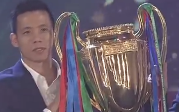 Văn Quyết giãi bày về giải thưởng cầu thủ xuất sắc nhất V.League 2019: "Tôi rất chạnh lòng nhưng cũng chúc mừng Quang Hải"