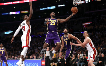 NBA 19-20: Bùng nổ từ hiệp 3 trước Miami Heat, Los Angeles Lakers đón trận thắng thứ 7 liên tiếp