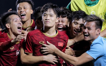 Đội nhà bị loại sớm, danh thủ người Thái buồn bã than thở: "U22 Việt Nam đi tiếp vì sử dụng cầu thủ quá tuổi"