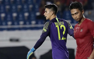 Chỉ vì 1 sai lầm, thủ thành đẹp trai của Indonesia bị báo chí nước nhà coi là vị trí yếu kém trước trận chung kết với Việt Nam