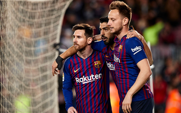 Bị dội "gáo nước lạnh", Messi và đồng đội đáp trả bằng màn ngược dòng ấn tượng