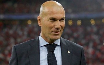 CHÍNH THỨC: Zidane nổ "bom tấn" đầu tiên trong công cuộc tái thiết Real