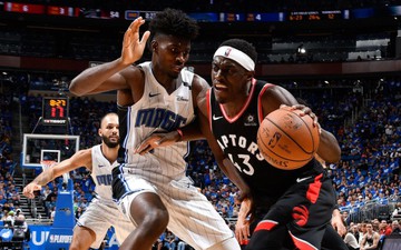 Pascal Siakam tỏa sáng, "Khủng long phương Bắc" đại náo thánh địa Amway Center