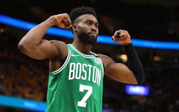 Bị cô giáo cũ "ám" phải ngồi tù, sao Celtics hãnh diện đáp trả sau 5 năm