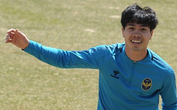 Công Phượng cười thả ga trong buổi tập của Incheon United, sẵn sàng cho lần đá chính tiếp theo ở K.League