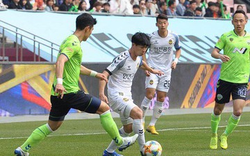 Jeonbuk FC 2-0 Incheon United: Công Phượng đói bóng trong ngày Incheon nhận thất bại thứ 4 liên tiếp