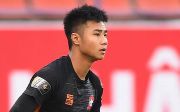 Lấy Văn Lâm làm hình mẫu, thủ thành U23 của Hải Phòng khiến fan trầm trồ vì sự điển trai và tài bắt 11m cực tốt