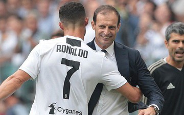 CHÍNH THỨC: Thầy của Ronaldo bị sa thải dù giúp đội bóng vô địch Italy