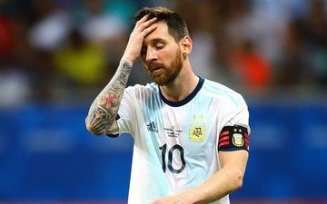 Messi mờ nhạt, ôm mặt thất vọng khi Argentina nhận thất bại muối mặt ở trận ra quân Copa America