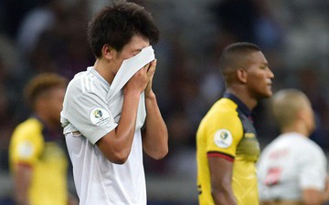 Tuyển thủ Nhật Bản ôm mặt thất vọng, các đại diện châu Á sạch bóng ở tứ kết cúp bóng đá Nam Mỹ