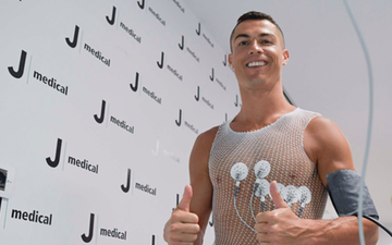 Ronaldo bị cách ly ở Bồ Đào Nha sau khi tiếp xúc gần với đồng đội nhiễm SARS-CoV-2