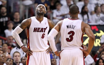 Đế chế Miami Heat: LeBron James hay Dwyane Wade quan trọng hơn?