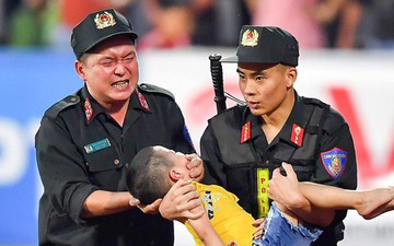 Tranh cãi chuyện chiến sĩ cảnh sát sơ cứu CĐV nhí ở Nam Định sai cách: Khoa học lý giải thế nào?