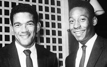 Garrincha: "Thiên tài chân cong" được sùng bái hơn cả Vua bóng đá Pele đã tự giết mình bằng men rượu như thế nào?