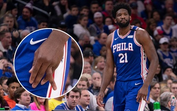 Cận cảnh chấn thương ngón tay kinh hoàng của ngôi sao đội bóng rổ Philadelphia 76ers: Lệch hẳn khỏi vị trí ban đầu, chỉ nhìn thôi cũng thấy thốn!