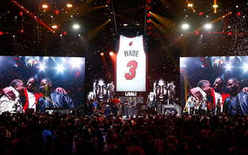 Miami Heat tri ân huyền thoại vĩ đại nhất đội bóng, chiếc áo số 3 vĩnh viễn thuộc về Dwyane Wade