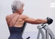 Tuổi 70 mới tập gym, sau 4 năm bà cụ từng nặng 90 cân đã có body triệu người mơ

